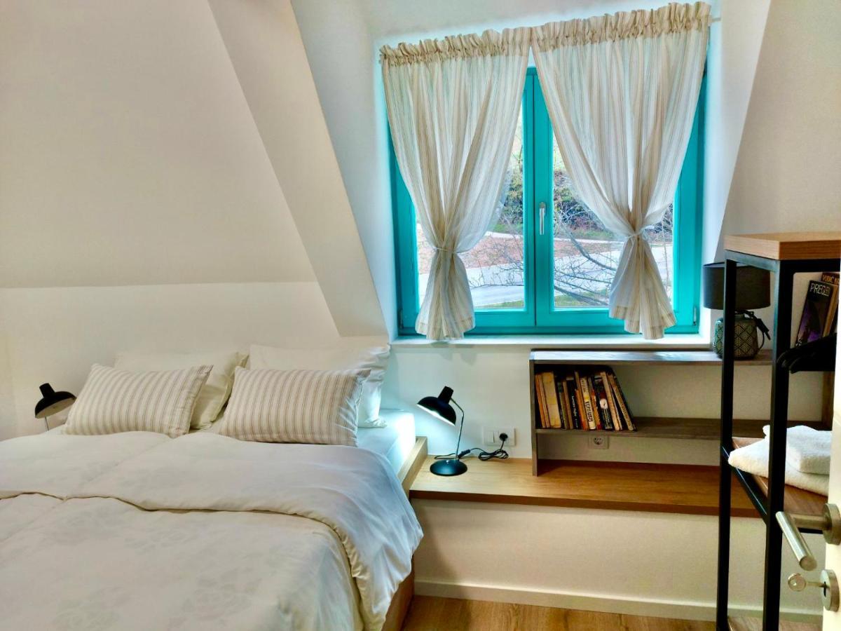 Hôtel Legat Kuca Za Odmor à Pale Extérieur photo