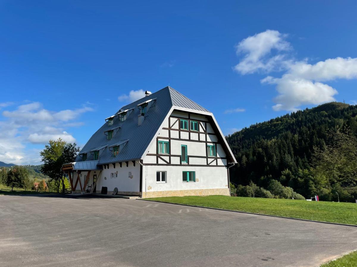 Hôtel Legat Kuca Za Odmor à Pale Extérieur photo